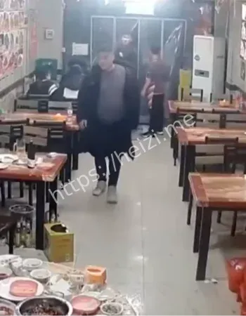 沈阳餐馆醉酒男子口角斗殴